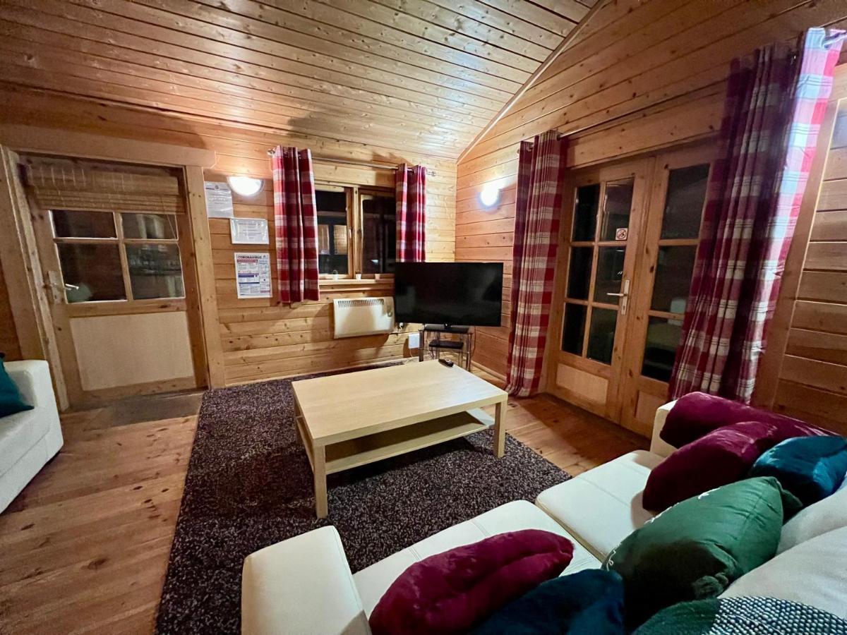 Tufty Lodge, Lake Pochard Lodge 9 South Cerney Exteriör bild